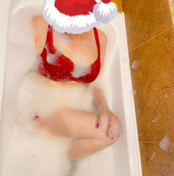 Сексуальная брюнетка ждет встречи с мужчиной, готовым порадовать меня материально. Моя страсть и нежность покорят тебя с первого взгляда. Звони, не пожалеешь! 4680, 26 лет